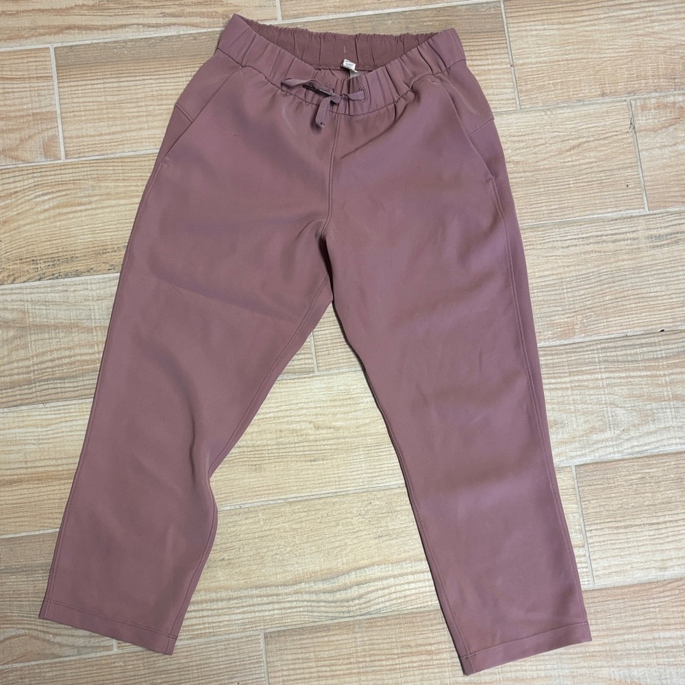 Lulu lemon capris